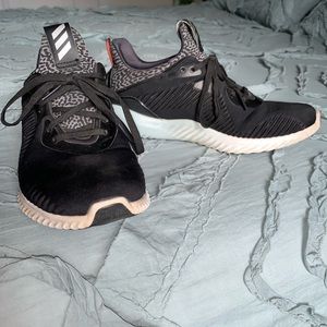 Adidas AlphaBounce